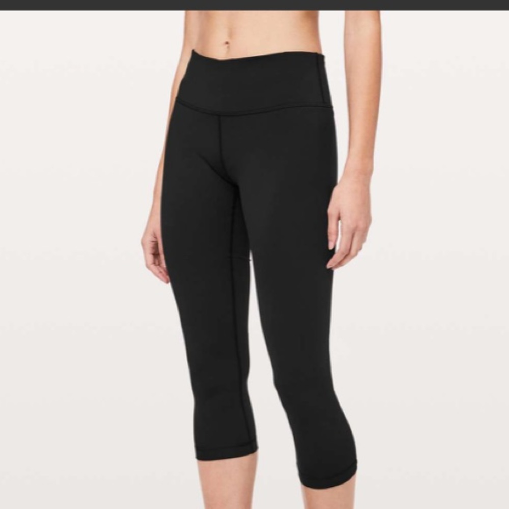 Lululemon cropped wunder under black leggings